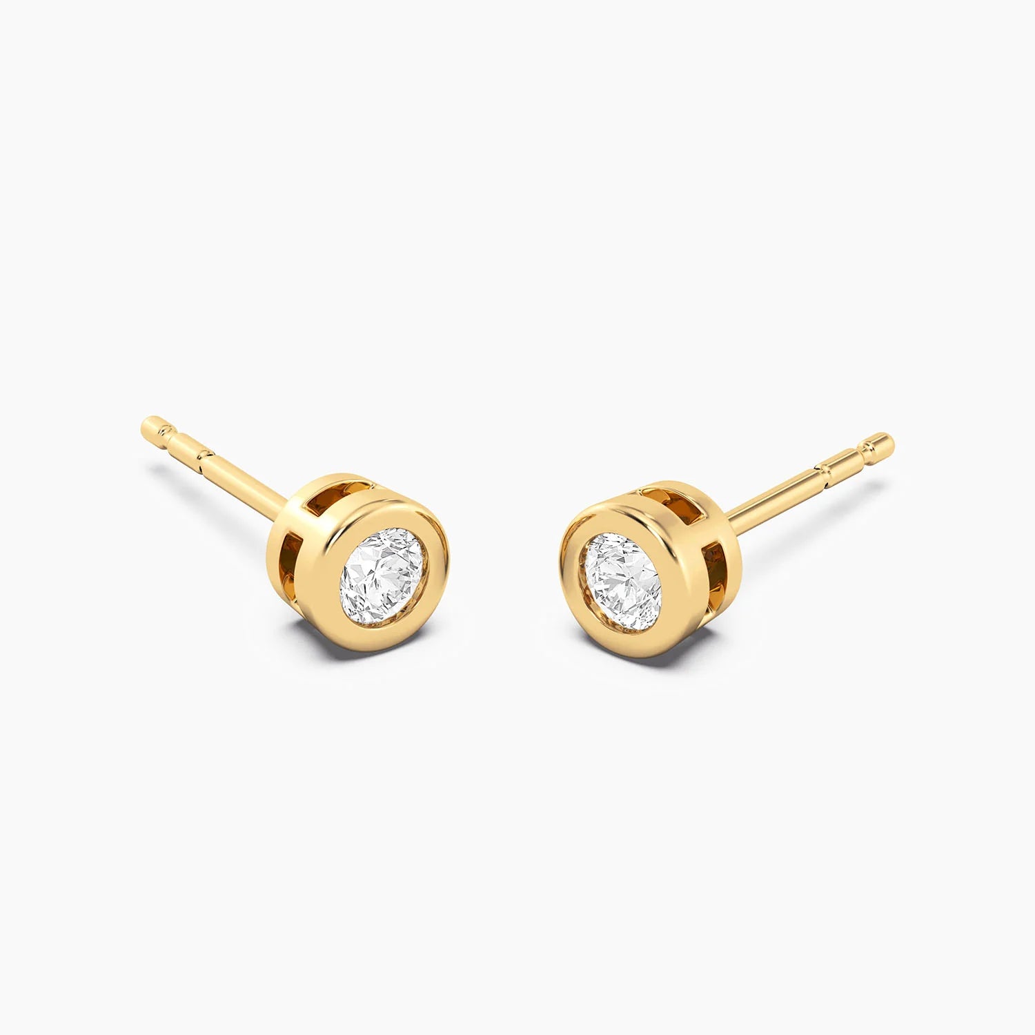 Pendientes en plata bañada en oro con diamante de laboratorio