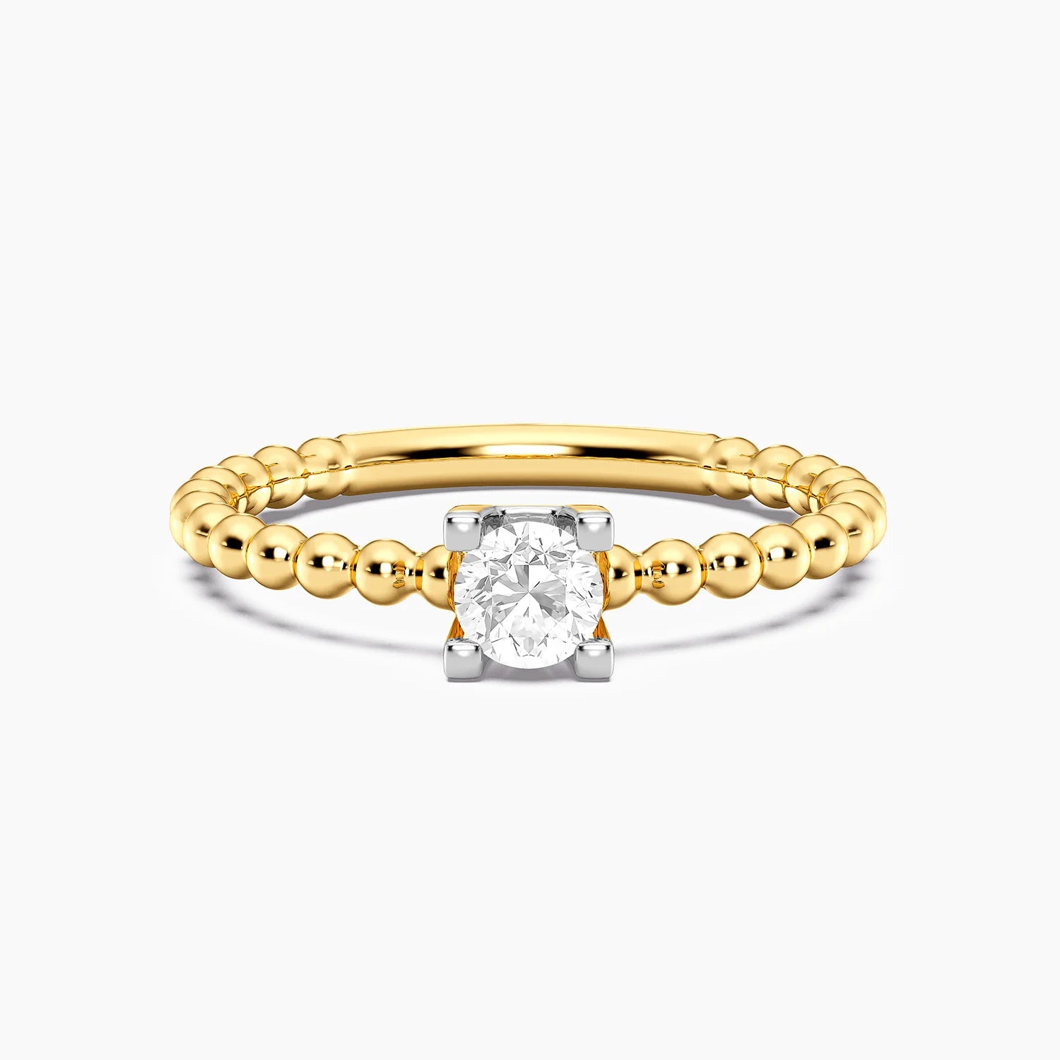 Anillo de plata bañada en oro con diamante de laboratorio